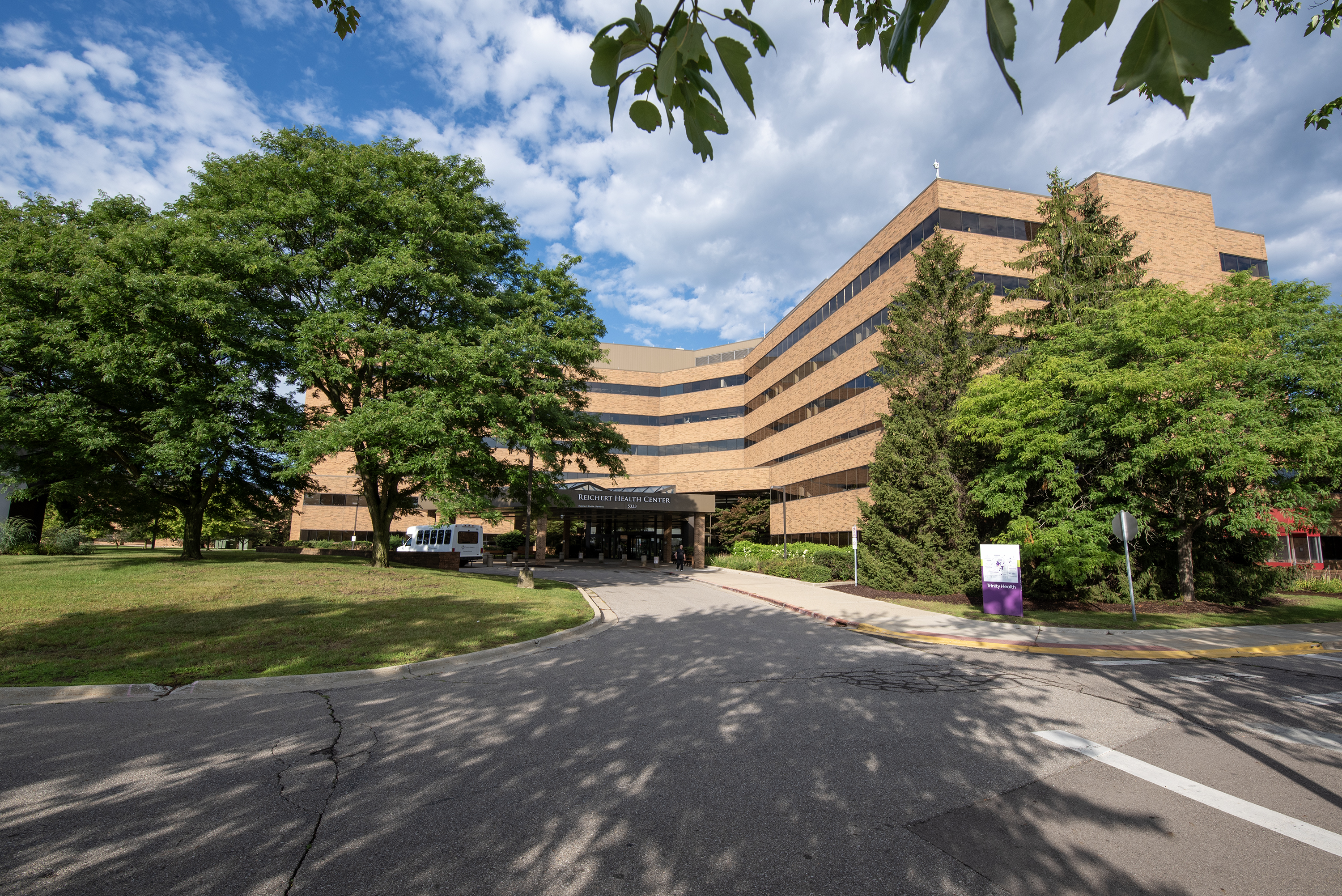 Exterior of Ann Arbor Reichert Medical Center