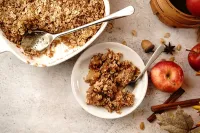A delicious bowl of apple crumble oats